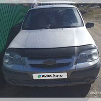 Chevrolet Niva 1.7 MT, 2010, 148 000 км, с пробегом, цена 425 000 руб.