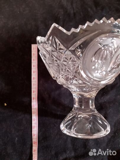 Хрустальная ваза