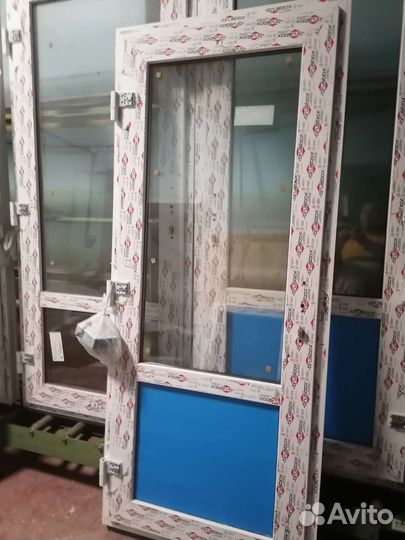 Дверь пвх входная