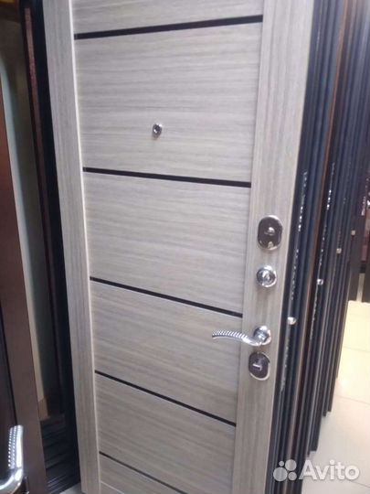 Дверь входная