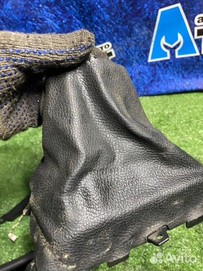 Кожух ручки кпп Mazda 6 GG L3 2006