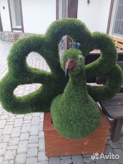 Павлин ручной работы