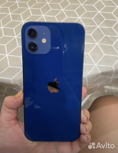 iPhone 12, 64 ГБ