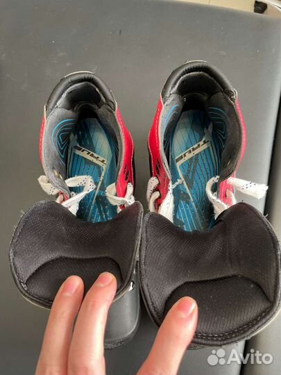 Коньки True спецзаказ рамер 8-9(42-43э