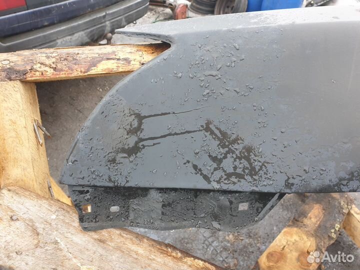 Крыло переднее левое Toyota Avensis 2 T250 Авенсис