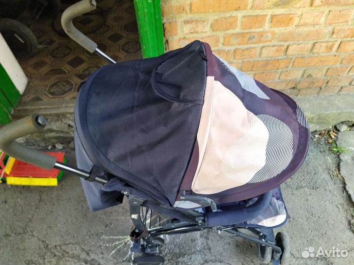 Прогулочная коляска трость babyton
