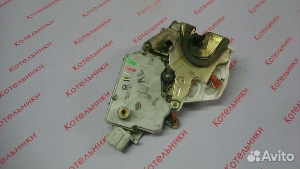 Nissan 82503-2F000 Замок задний левый