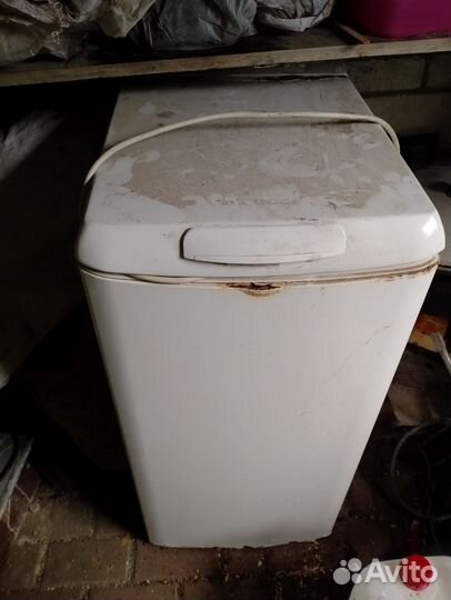 Стиральная машина с вертикальной загрузкой