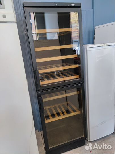 Винный шкаф Vestfrost Solutions VKG 570