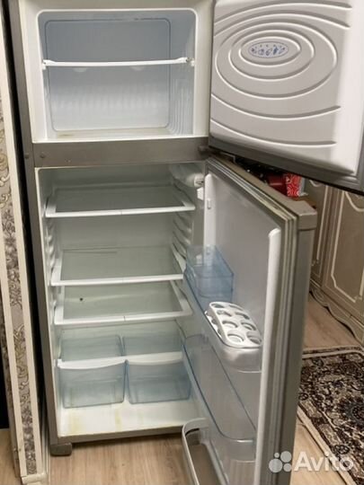 Холодильник на запчасти