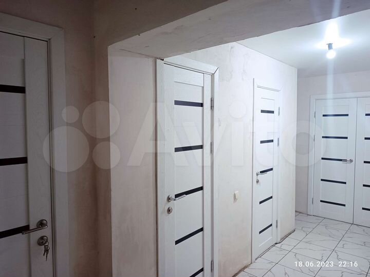 3-к. квартира, 63 м², 1/3 эт.