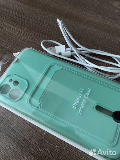 Чехол на iPhone 11 и провод для зарядки