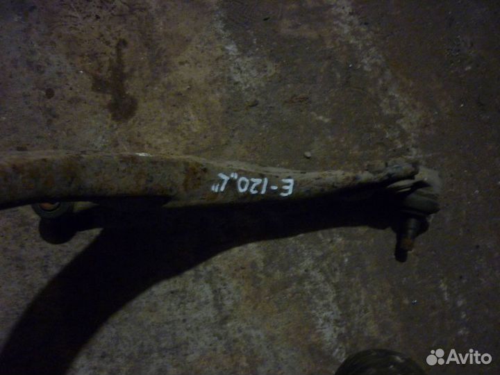 Рычаг передний левый Toyota Corolla E12