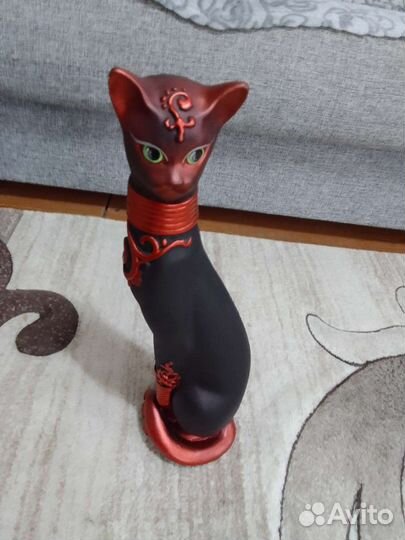 Статуэтка кошка