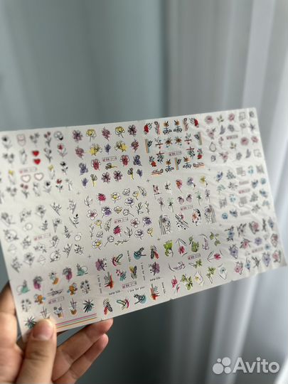 Наклейки для маникюра