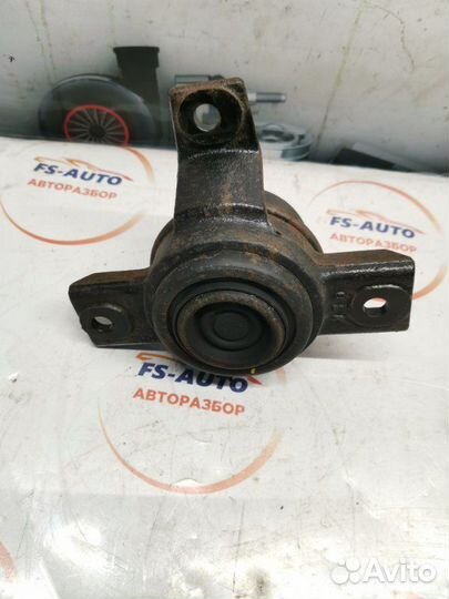 Опора двигателя правая Hyundai Santa-Fe 2 2.2