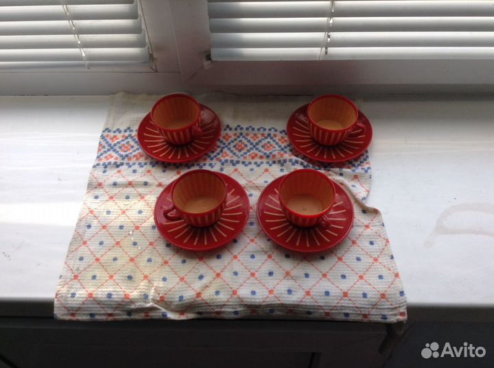 Маленький пластиковый сервиз