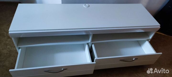 Тумба под телевизор 