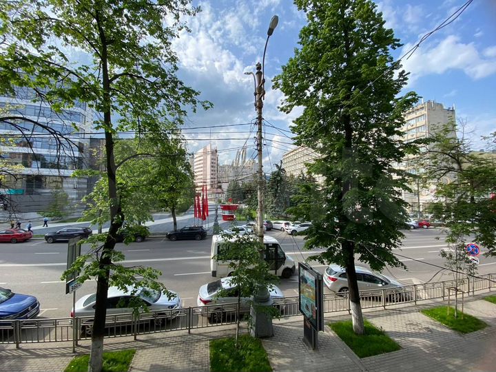 2-к. квартира, 60 м², 2/5 эт.