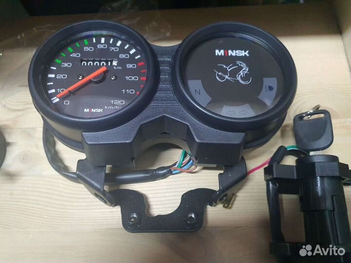 Панель приборов Минск m1nsk M125