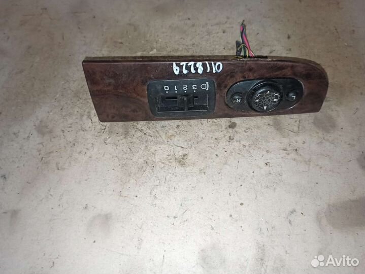 04608509AA Кнопка корректора фар Chrysler Sebring