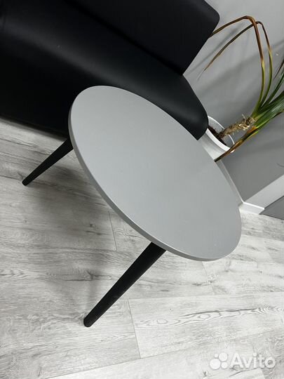 Журнальный столик