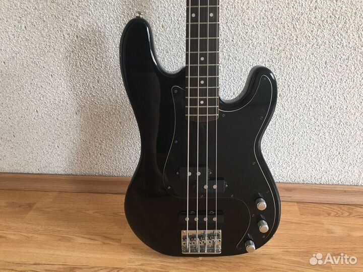 Бас гитара samik lpg-31/bk