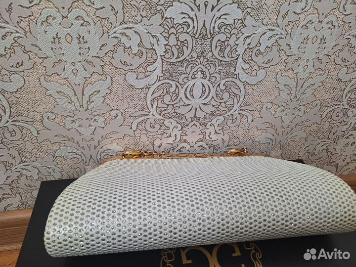 Женский кожаный клач