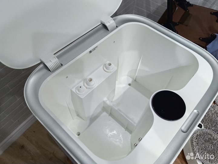 Робот пылесос моющий Xiaomi Dreame w10