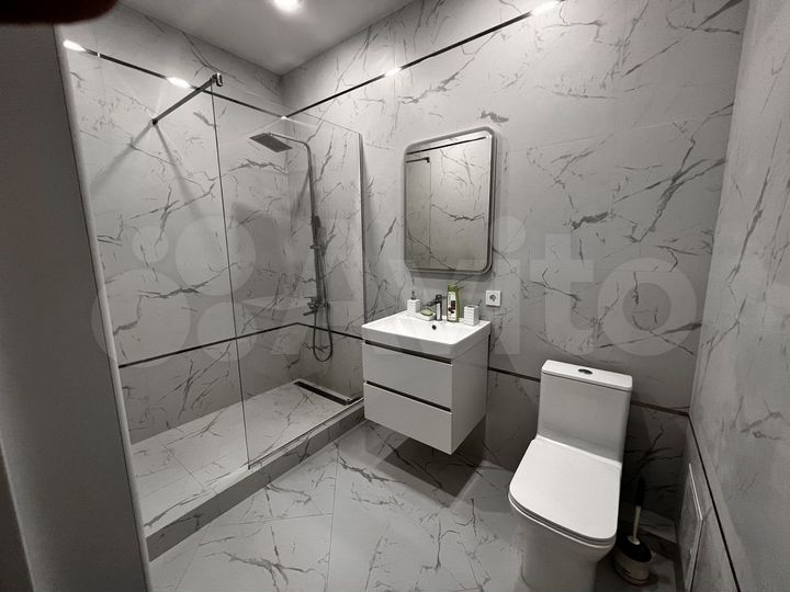 2-к. квартира, 76 м², 4/13 эт.