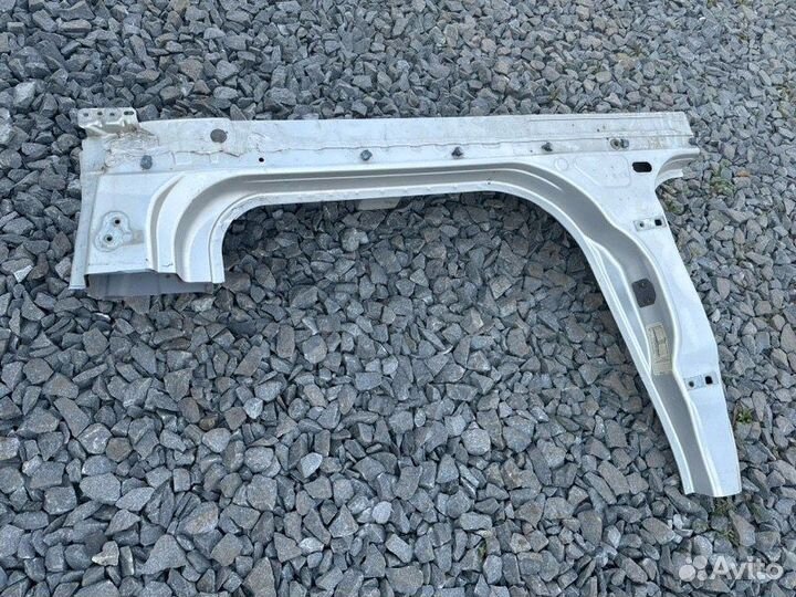 Порог со стойкой правый Ford Focus 3 2.0L duratec