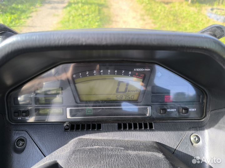Suzuki Sky Wave 650