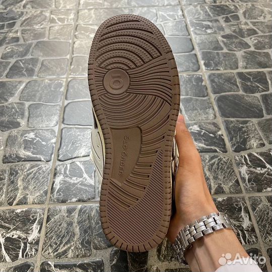 OLD order skater/001