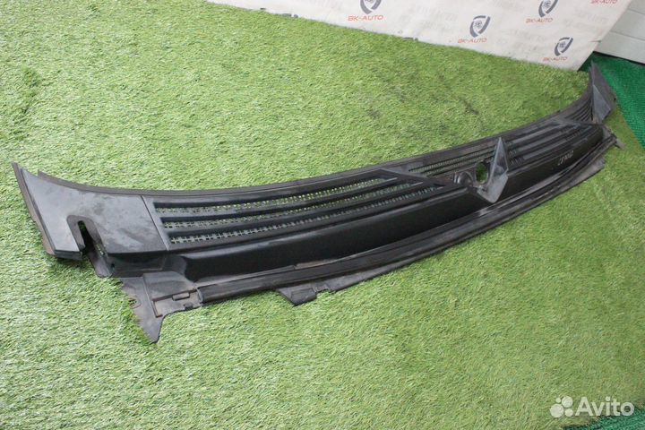 Жабо Cadillac Escalade GMT900