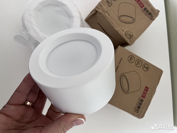 Светильники потолочные новые метал. корпус