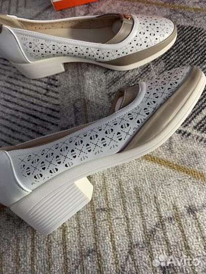 Туфли и сабо новые