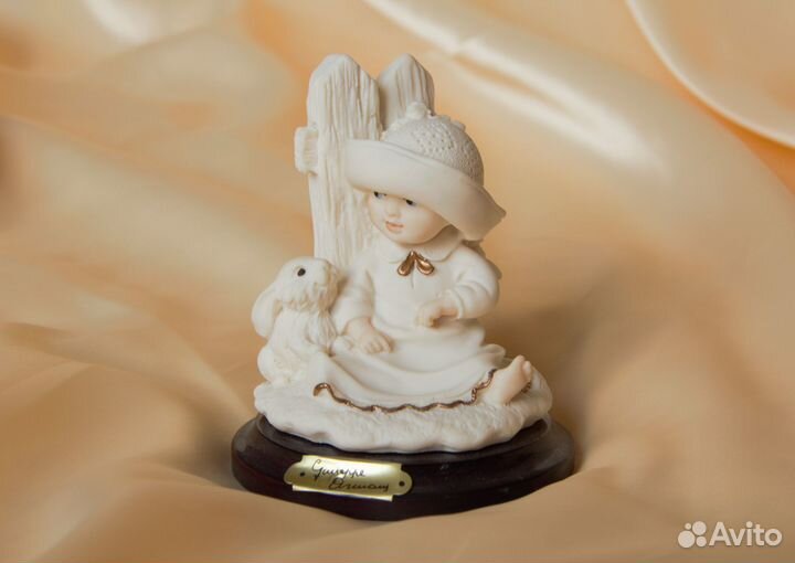 Статуэтка Армани 