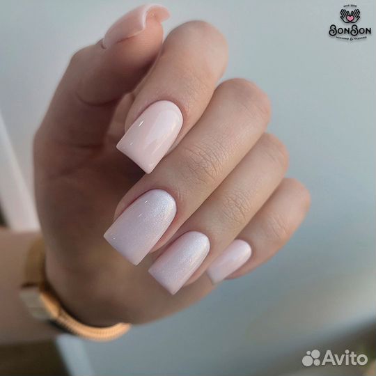 Покрытие ногтей на руках гель-лаком