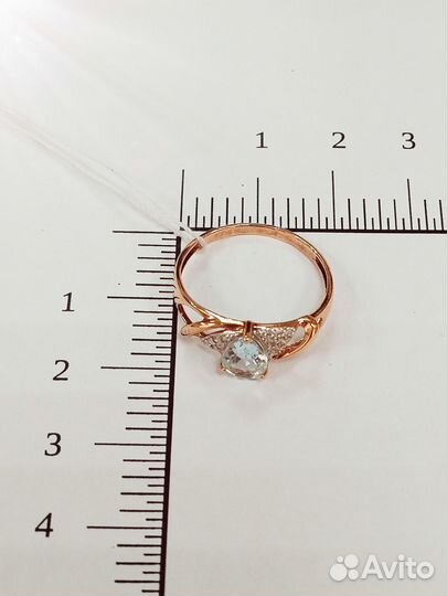 Золотое кольцо с камнем 17р