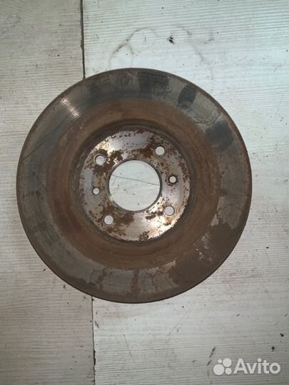 Диск тормозной задний правый Nissan Primera P11