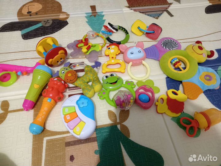 Мобиль tiny love+ пакет погремушек и прыгунки