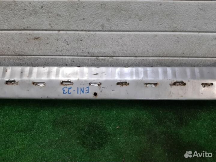 Усилитель бампера заднего Toyota Corolla E120 2006