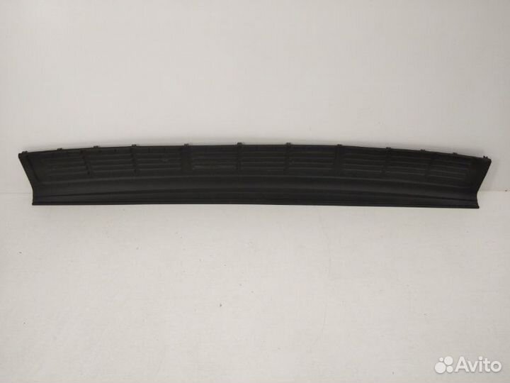 Накладка бампера задняя Toyota Land Cruiser 200 C