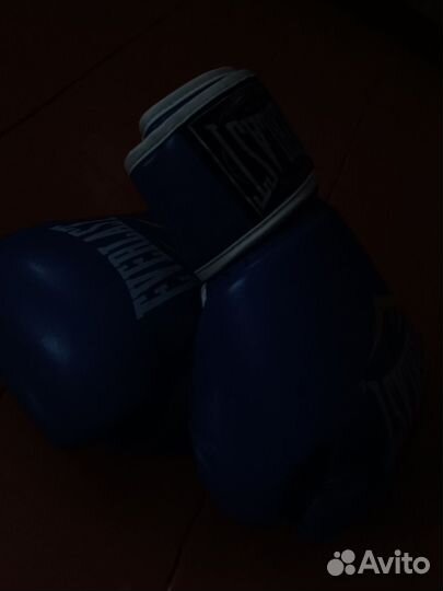 Боксерские перчатки