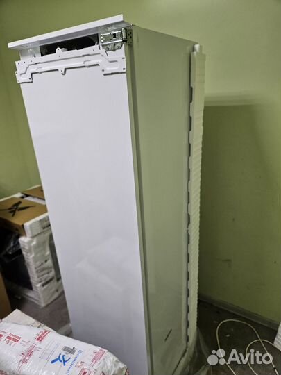 Встраиваемый холодильние AEG SKE818E1DC