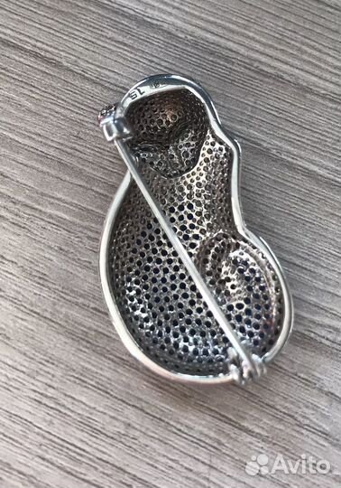 Серебряная брошь кошечка