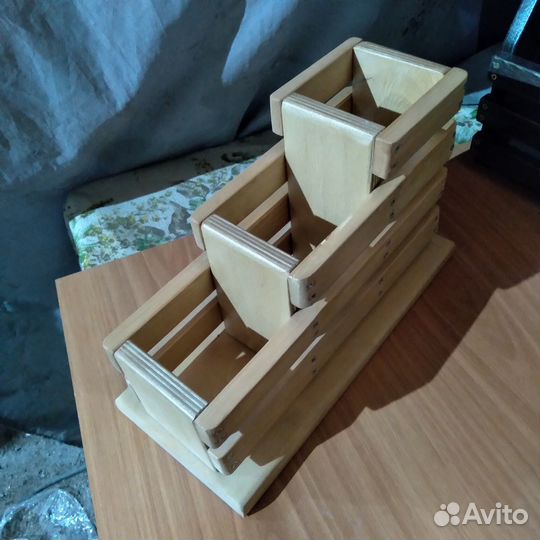 Подставка для газет и пультов