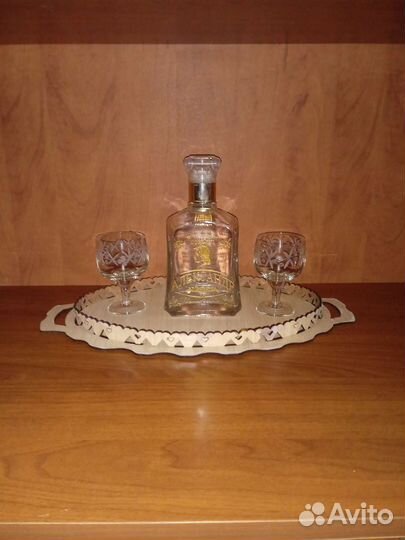 Графин - Штоф с рюмками. Винтаж
