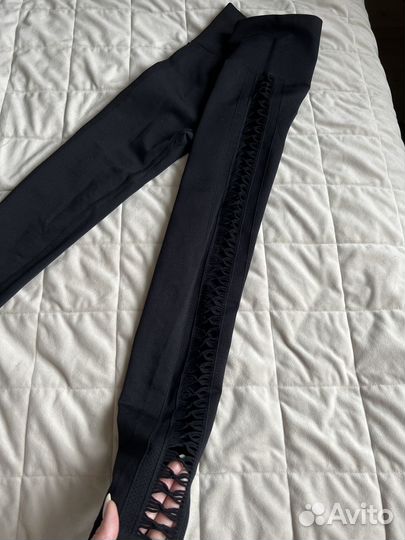 Тайтсы леггинсы пуш ап