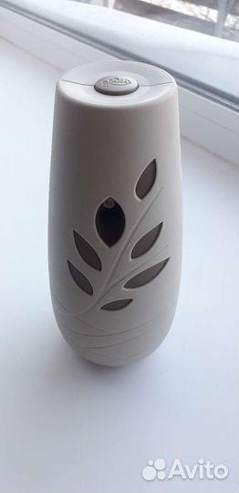 Освежитель воздуха Glade Автоматический